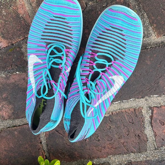 Nike Free RN Motion Flyknit running shoes size 8 - Picture 3 of 6